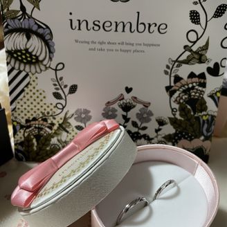【insembre(インセンブレ)】の口コミ シンプルで可愛いです！
仕事の時も付けたいので擦れても石の部分がへこん...