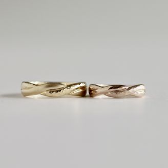 【hitotsuchi(ヒトツチ)】の口コミ 完全フルオーダーで唯一無二の結婚指輪を作って頂きました。誰とも被らない...