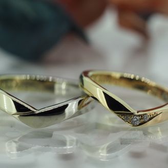 【AUROA(アウロア)】の口コミ どなたでも馴染むデザインで、しっかりと光沢があり、
つけていて目を奪わ...