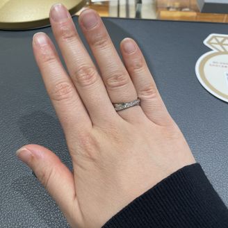 【YUKIZAKI BRIDAL(ユキザキブライダル)】の口コミ クロスしているデザインがあまり他にはなかったです。プラチナもダイヤも欲...