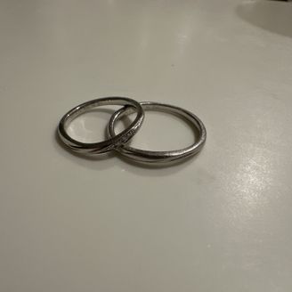 【新光堂】の口コミ 指輪は細めのデザインになっていて、指が細く、きれいに見えると思います。...