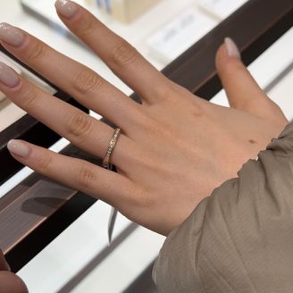 【俄(にわか)】の口コミ ハーフエタニティぽくもあり、当時気になってたローズゴールドな地金のデザ...