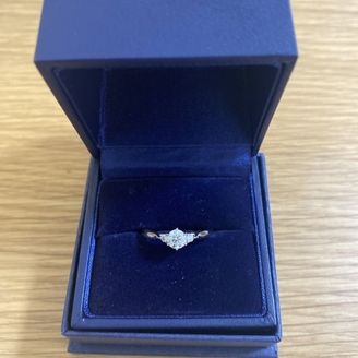 Bouquet（ブーケ）<C枠> [婚約指輪] 銀座ダイヤモンドシライシ