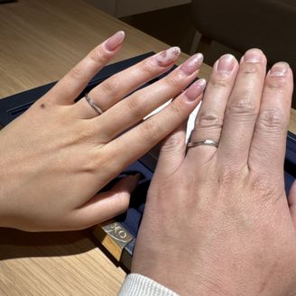 【EITO(エイト)】の口コミ マッドな部分と光沢がある部分があって、すごく見栄えのいいのデザインとな...