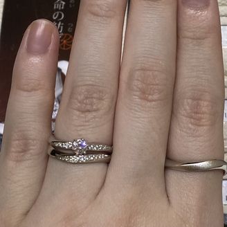 【彩乃瑞(IRONOHA)】の口コミ 自分の指の形に映えるウェーブデザインの指輪を探しており、ダイヤの大きさ...