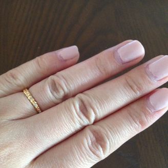 【FEDE(フェデ)】の口コミ ゴールドの華奢な指輪を探していて一目惚れで購入しました。リーフのデザイ...