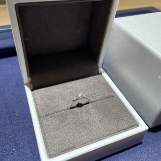 【ECRIN(エクラン)】の口コミ デザインは、初めて作ったペアリングと同じようなデザインを選びました。
...