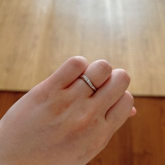 【ROYAL ASSCHER(ロイヤル・アッシャー)】の口コミ 婚約指輪をもらってから、旦那さんと一緒に購入しに行きました。いくつかの...