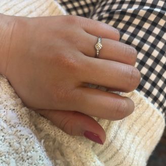 【One&Only(ワンアンドオンリー)】の口コミ サプライズでもらったのですが、ダイヤモンドがピカピカで実際につけるとギ...