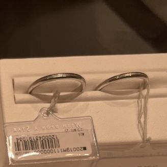 【フェスタリア サンクチュアリ】の口コミ 色々なデザインの指輪がありとても迷いました。結婚指輪についているダイヤ...