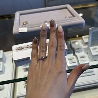 【ジュエリークラフトYAMAJI】の口コミ 既にペアリングとしてウェーブタイプの指輪をお揃いで持っていたので、結婚...