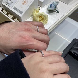 【THE KISS(ザ・キッス)】の口コミ 価格は大変お安く、リーズナブルそのものでした。
ディズニーのデザインが...