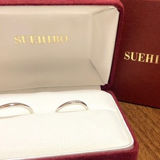 【SUEHIRO(スエヒロ)】の口コミ ほんとにたくさんありましたがシンプルな物がいいと夫と話していたので理想...