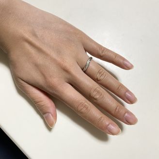 【Katamu(カタム)】の口コミ S字のデザインで指が綺麗に見えて素敵です。
着け心地もよくてお気に入り...