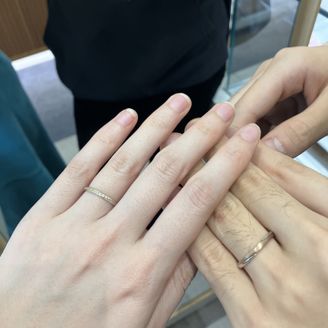 【Love Bond(ラブボンド)】の口コミ シルバーとピンクゴールドがどちらも入っているデザインで肌と馴染む点がお...