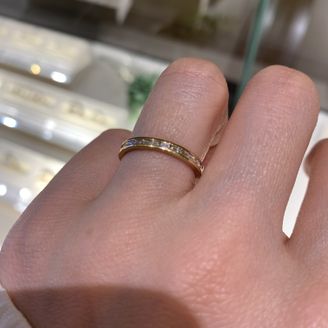 【ISLANDS(アイランズ)】の口コミ 指輪のデザインはシンプルなものから華やかなものまでたくさんありました。...