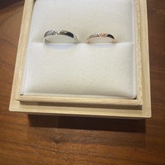 【izumoKANOURING】の口コミ このブランドの指輪は他にもありましたが、購入した指輪がシンプルでいつで...