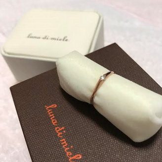 【luna-di-miele(ルナディミエーレ)】の口コミ 当時はお金がなかったので、婚約指輪といえども高価な指輪は買ってもらえま...