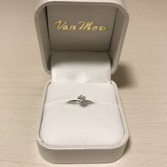 【宝石工房ヴァンモア】の口コミ たくさんのデザインがあり、オーダーメイドもできるみたいなのでとても自由...