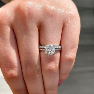 【DIALLURE(ディアリュール)】の口コミ はじめダイヤモンドの指輪で探していましたが、パートナー(アメリカ人)か...