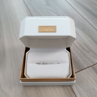 【AHKAH(アーカー)】の口コミ はじめはあまりイメージが湧かなかったが、いくつか店を回る中でパートナー...