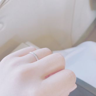 【VIVAGE(ヴィヴァージュ)】の口コミ ギラギラした派手な指輪があまり好きではない方にはシンプルなデザイン・細...
