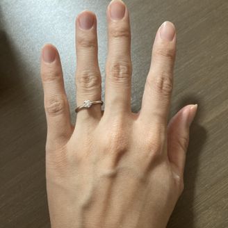 【ジュエリーツツミ(JEWELRY TSUTSUMI)】の口コミ デザインがお気に入りです。
友人の結婚式や特別な日などに身に付けられる...
