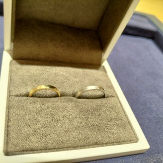 【トリニティ(Trinity)】の口コミ マットと光沢のある質感が両方楽しめるところが気に入りました！
ショーケ...