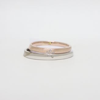 【紡ぎ輪(つむぎわ)】の口コミ シンプルかつ可愛いデザインで､2つ重ねて桜模様になるのがオススメです。...