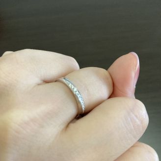 【Le futur(ルフチュール)】の口コミ 細身でななめに流れるラインが気に入っています
ストレートタイプで飽きが...