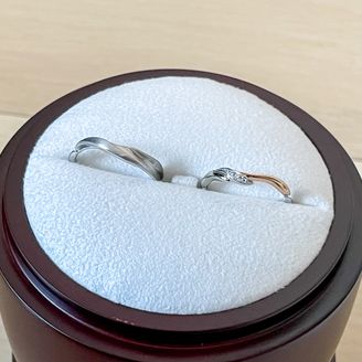 【萬時(Manji)】の口コミ プラチナと18金の2種類を使ってるのも素敵なポイント。もちろんセミオー...