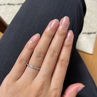 【ROYAL ASSCHER(ロイヤル・アッシャー)】の口コミ キラキラが好きなので、ハーフエタニティリングにしました。ハーフにしたの...