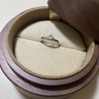 【COLANY(コラニー)】の口コミ EVERGLOWのセットリングで、自然が好きな私達にとっては、初めて見...