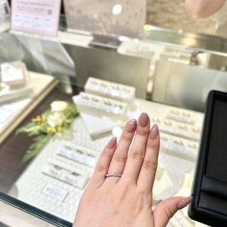 【festaria bijou SOPHIA(フェスタリア ビジュソフィア)】の口コミ 婚約指輪は彼のプロポーズしたい日に合わせて購入したので急いで決めたため...