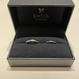 【Smith(工房スミス)札幌店】の口コミ 結婚指輪の作成でお伺いしました。常につけることを想定してシンプルなデザ...