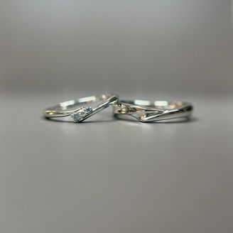 【BELETHE(ベルテ)】の口コミ デザインに関しては、ウェーブになっており幅が細く指が長く見えるようにな...