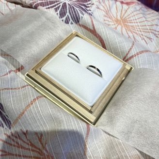 【萬時(Manji)】の口コミ デザインはシンプルですが、その中で艶がある部分とない部分が分かれていて...