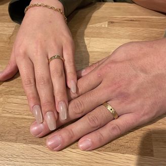 【COLANY(コラニー)】の口コミ 地元で素敵な指輪を探しており、色々見ていると自分たちがほしい指輪に出会...