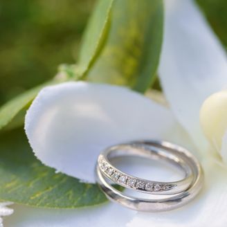 【ROYAL ASSCHER(ロイヤル・アッシャー)】の口コミ 着け心地がとても良い事、デザインがシンプルかつ上品であることです。婚約...