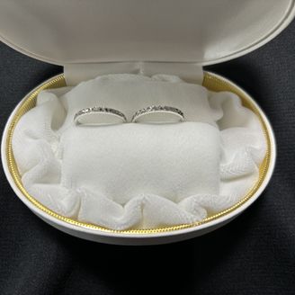 【カオキ　ダイヤモンド専門卸直営店】の口コミ 彼女と一緒にどんな指輪がいいのか決めました！
値段もお手頃で値段の割に...