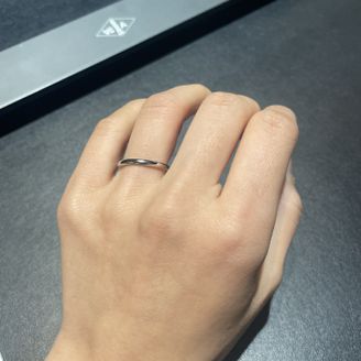 【ヴァン クリーフ＆アーペル(Van Cleef & Arpels)】の口コミ タンドルモンはシンプルな丸みを帯びたデザインで、つけ心地がとても良かっ...