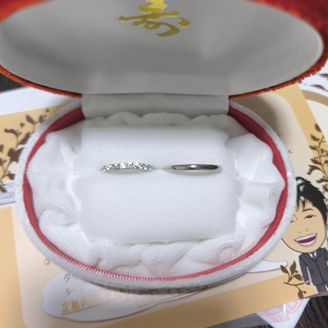 【カオキ　ダイヤモンド専門卸直営店】の口コミ 紹介で知りました。
スタッフさんの対応がとてもよく、彼女好みの形、ダイ...