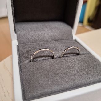 【One&Only(ワンアンドオンリー)】の口コミ 安心のプラチナで着け心地がとても良いです。デザインもシンプルなものにし...