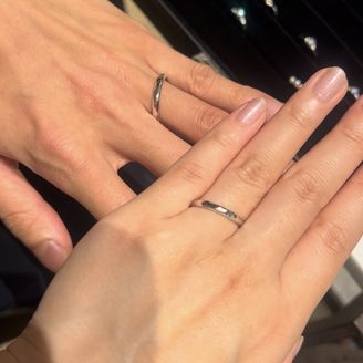 【Bizoux(ビズー)】の口コミ 日常使いする結婚指輪はシンプルなものがいいかなと思い、試着してみました...