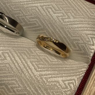 【Desserts(デザート)】の口コミ 刻印の猫ちゃんと小さくてきらめく素敵なダイヤです。刻印の猫ちゃんは飼っ...