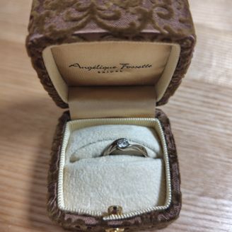 【アンジェリックフォセッテ(Angelique Fossette)】の口コミ 彼女にサプライズで指輪を渡したかったので、プロポーズリングを選びました...