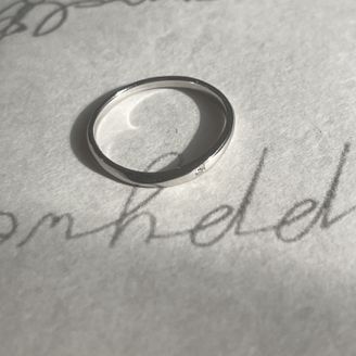 【1122 iifuufu bridal(いい夫婦ブライダル)】の口コミ 手頃な値段でシンプルなデザインが多くい。内側にイニシャルなどを入れるの...