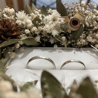 【湘南彫金工房 andfuse】の口コミ シンプルなデザインが多いですが、仕上げ方や素材、模様などたくさんの組み...