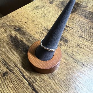 【カオキ　ダイヤモンド専門卸直営店】の口コミ 人と被りたくなかったので、予算の範囲内で凹凸のあるプラチナの結婚指輪を...