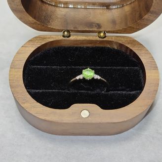 【Toi-lueur(トワル)】の口コミ 【アトピー肌の彼女が、身に着けなくても眺めて楽しめる指輪】をコンセプト...